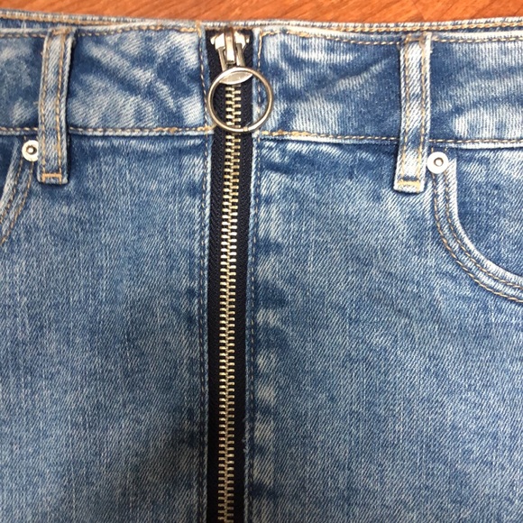 GARAGE Denim Zip Front Mini Skirt S NWT - Picture 2 of 8